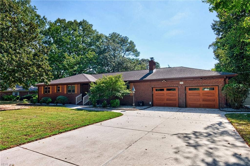 1637 Wakefield Drive, Virginia Beach, VA 23455