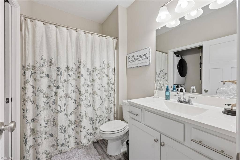 310 Kathy Ann Way W, Carrollton, VA 23314