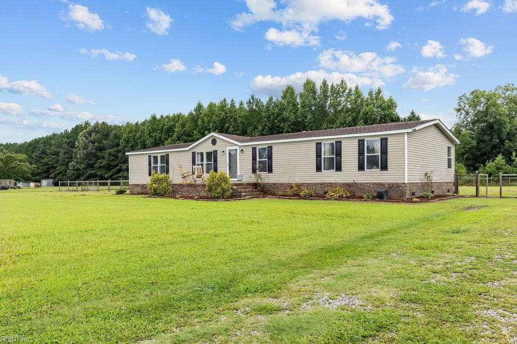 9 Muddy Cross Road, Hobbsville, NC 27946