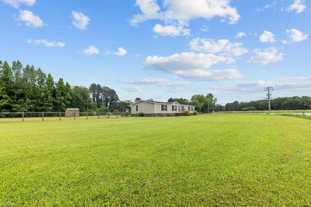 9 Muddy Cross Road, Hobbsville, NC 27946