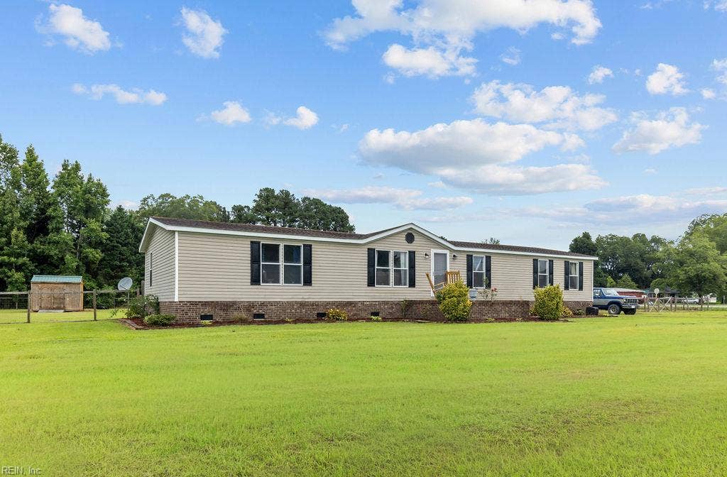 9 Muddy Cross Road, Hobbsville, NC 27946