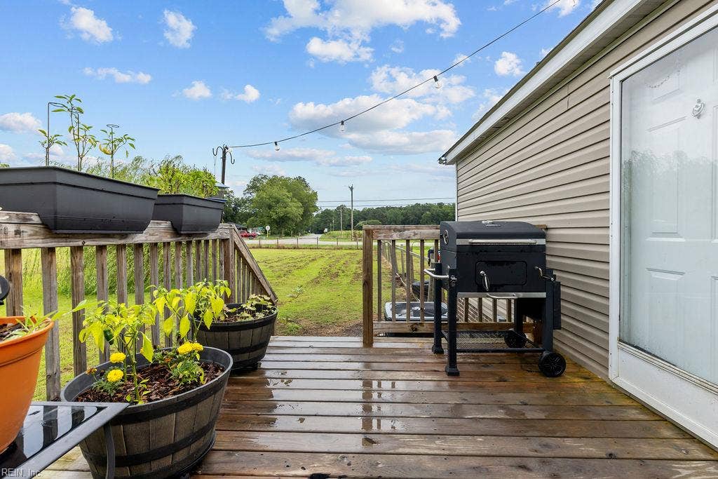 9 Muddy Cross Road, Hobbsville, NC 27946