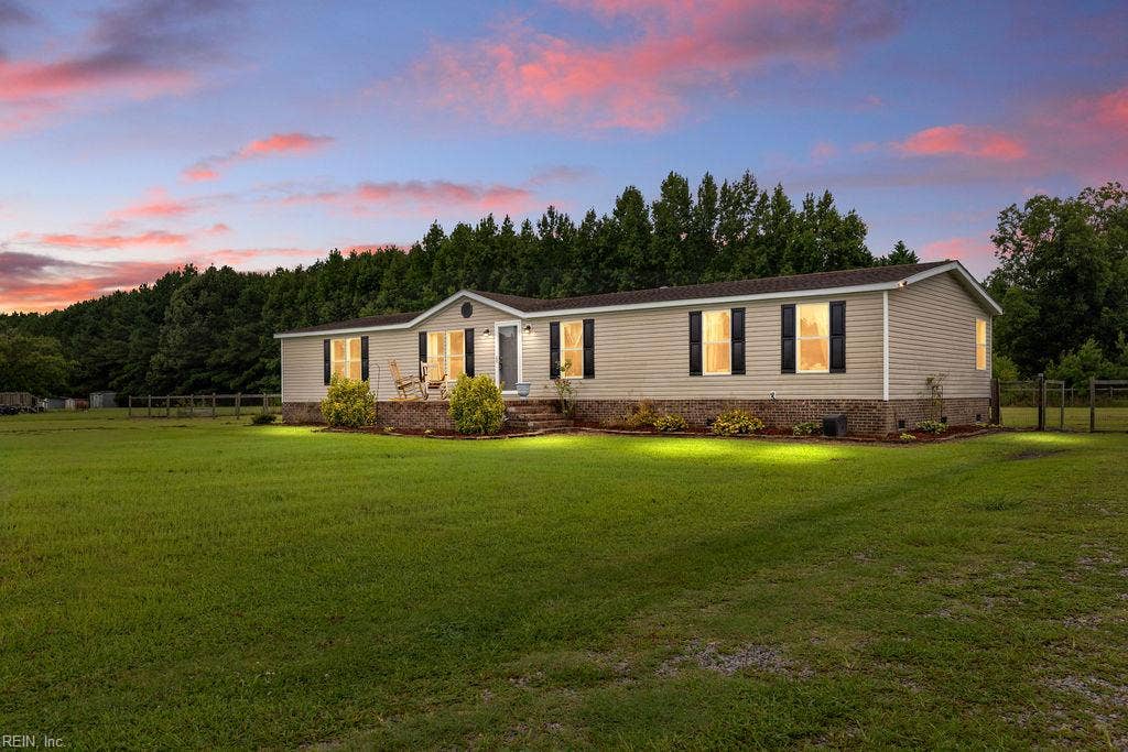 9 Muddy Cross Road, Hobbsville, NC 27946