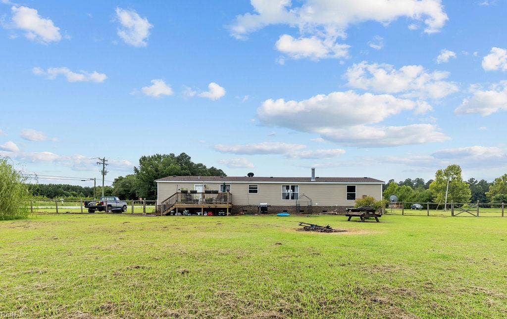 9 Muddy Cross Road, Hobbsville, NC 27946