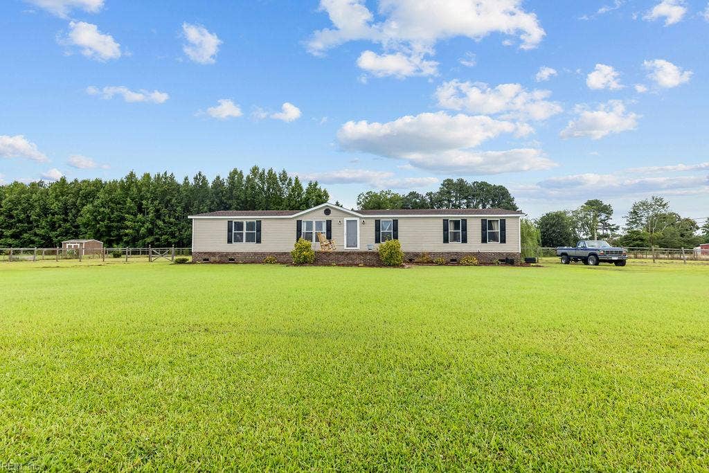 9 Muddy Cross Road, Hobbsville, NC 27946