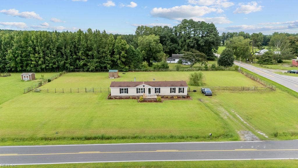 9 Muddy Cross Road, Hobbsville, NC 27946