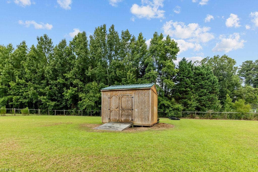 9 Muddy Cross Road, Hobbsville, NC 27946