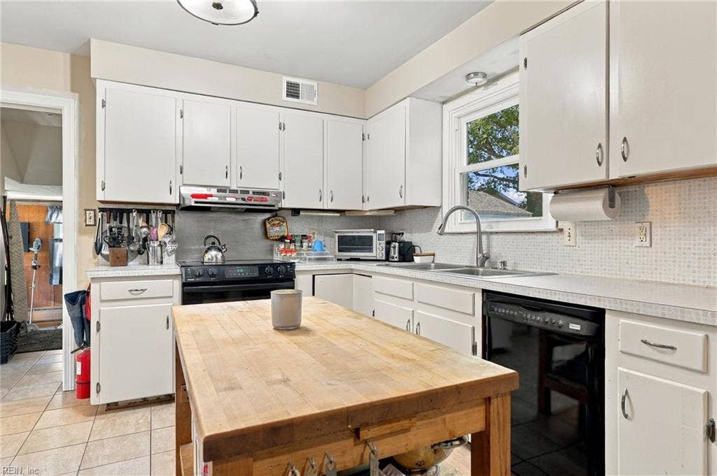 140 Cherry Street, Chesapeake Cottage Co, Norfolk, VA 23503 140 Cherry Street, Chesapeake Cottage Co, Norfolk, VA 23503