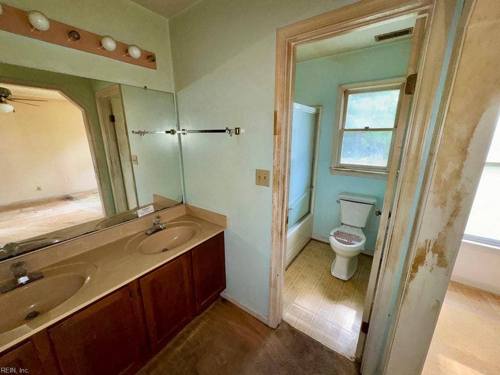 5125 Crabtree Place, Portsmouth, VA 23703 5125 Crabtree Place, Portsmouth, VA 23703