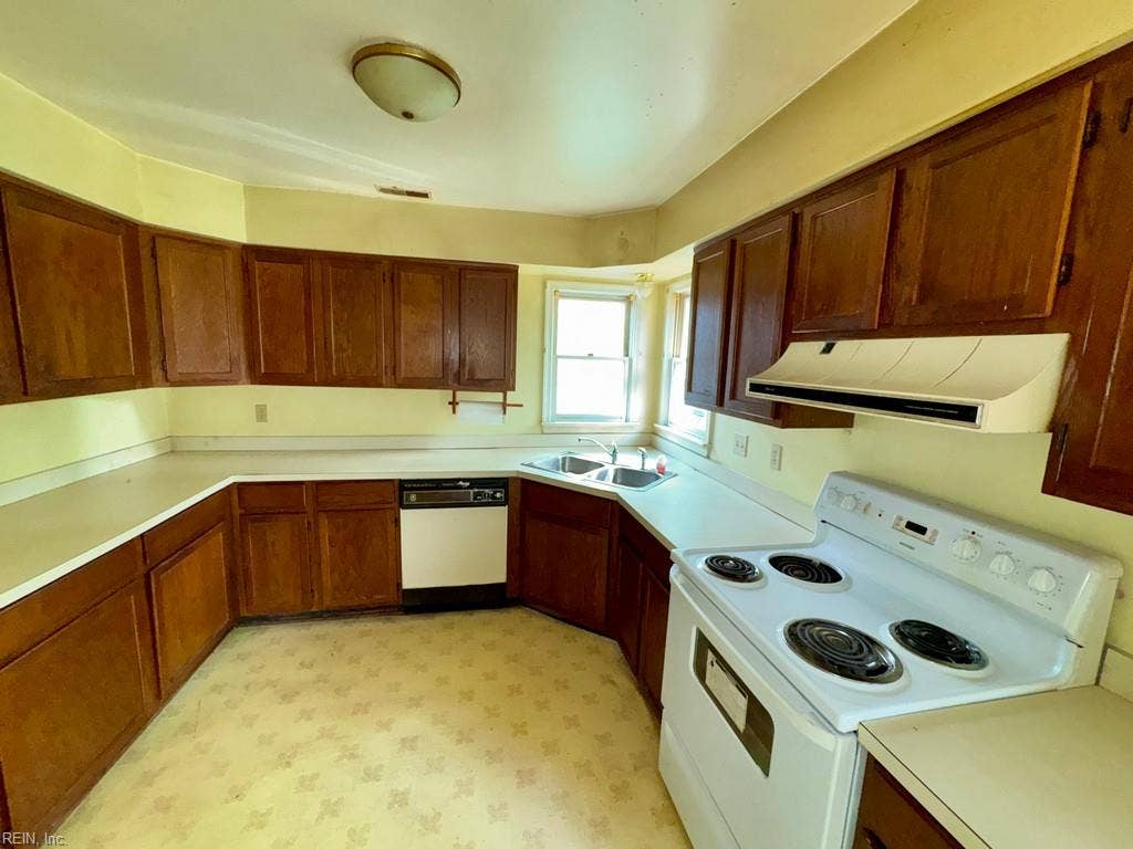 5125 Crabtree Place, Portsmouth, VA 23703 5125 Crabtree Place, Portsmouth, VA 23703