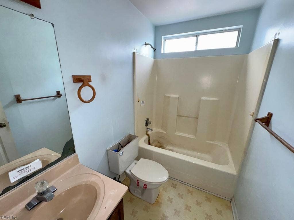 5125 Crabtree Place, Portsmouth, VA 23703 5125 Crabtree Place, Portsmouth, VA 23703