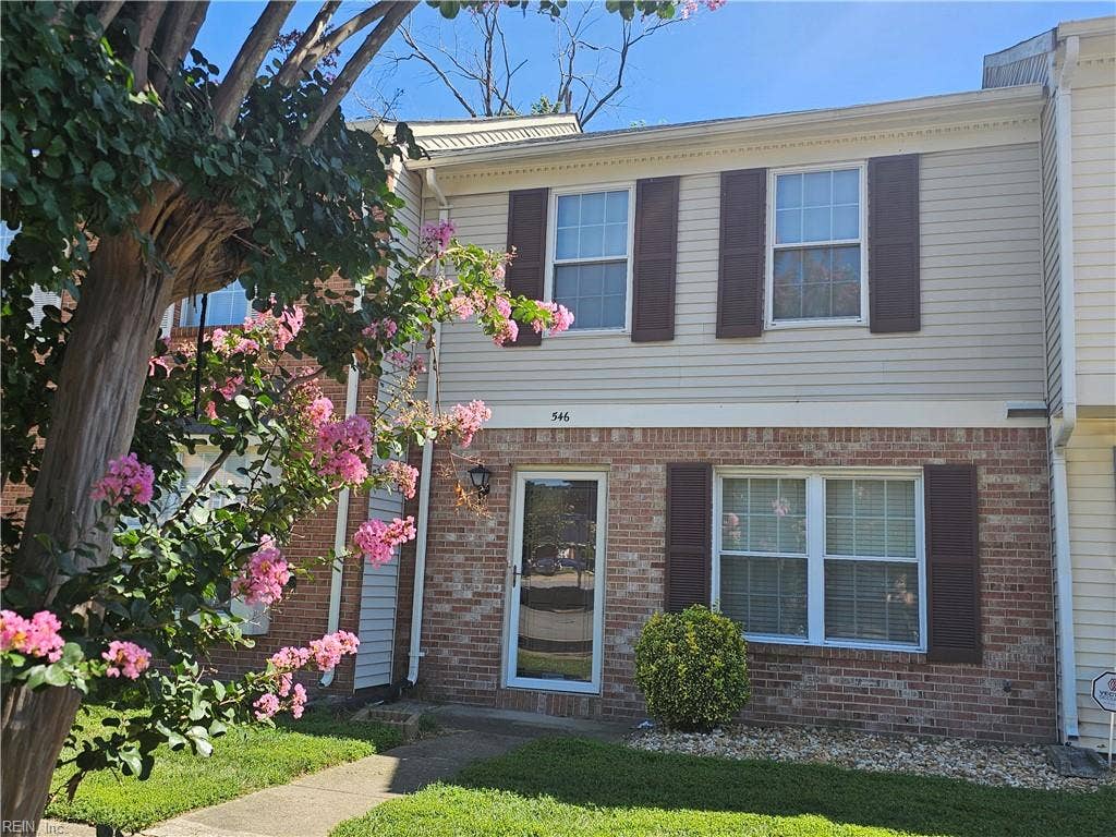 546 Hollomon Drive, Hampton, VA 23666