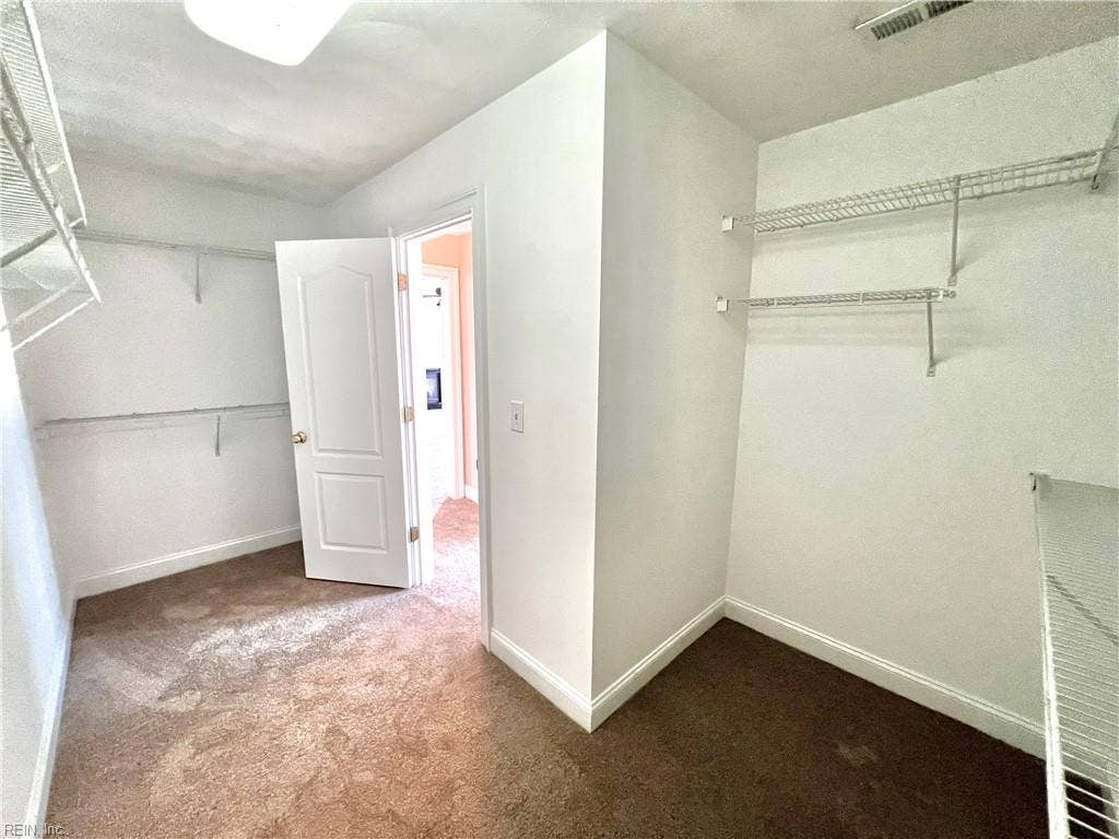 336 Conservation Crossing, Chesapeake, VA 23320