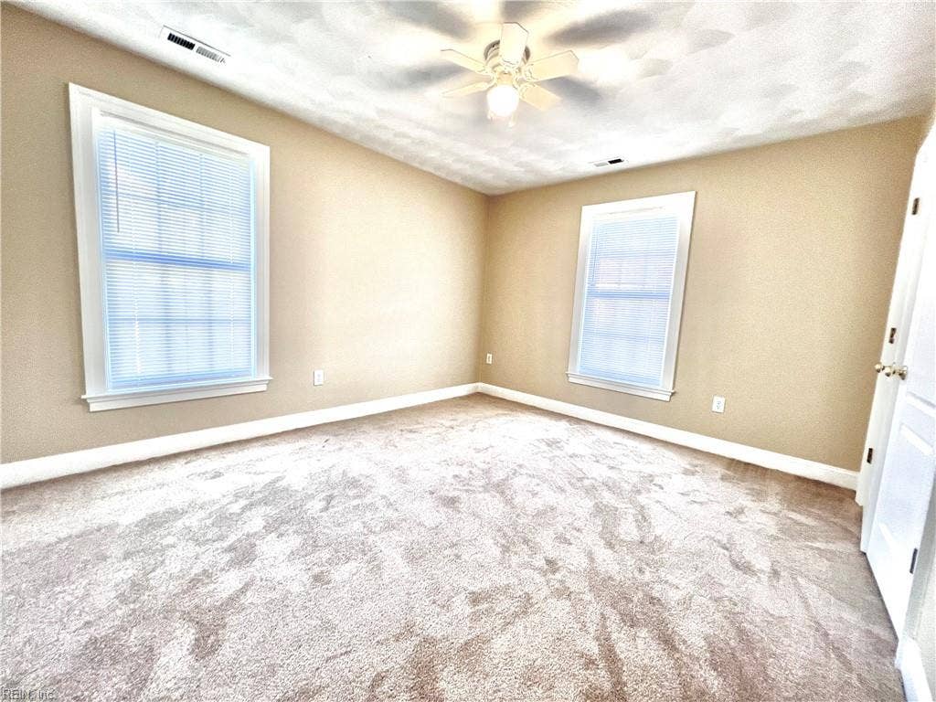 336 Conservation Crossing, Chesapeake, VA 23320