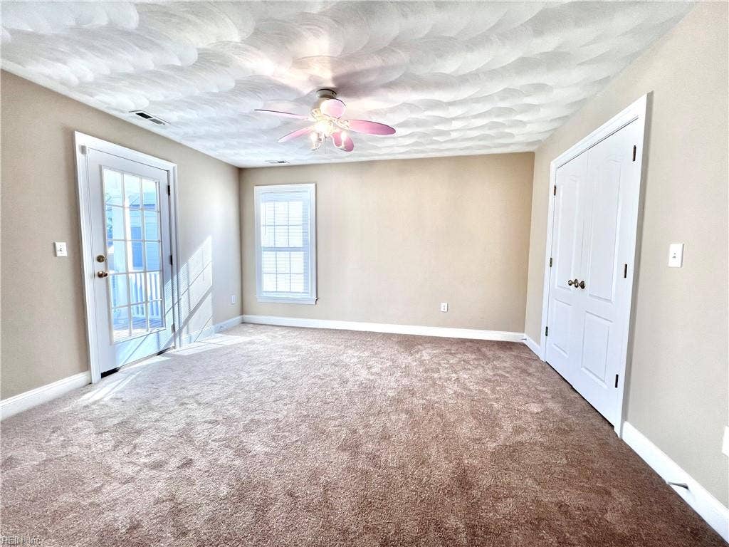 336 Conservation Crossing, Chesapeake, VA 23320