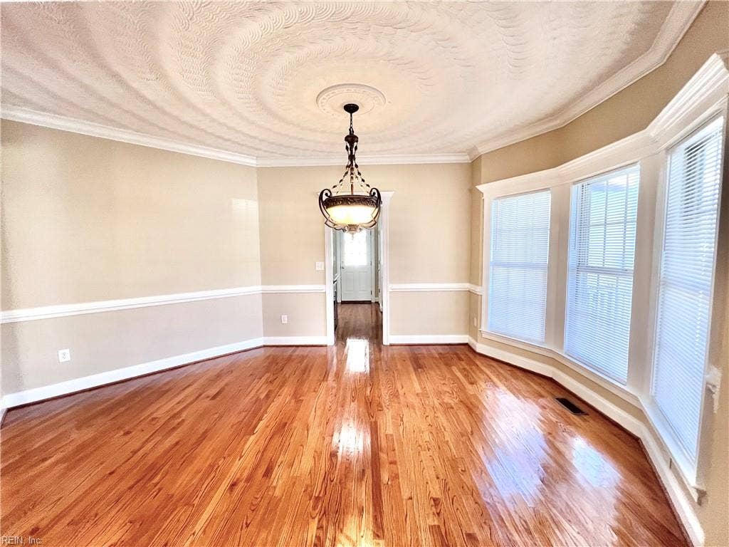 336 Conservation Crossing, Chesapeake, VA 23320