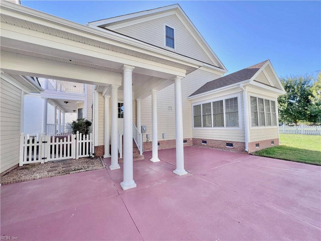 336 Conservation Crossing, Chesapeake, VA 23320