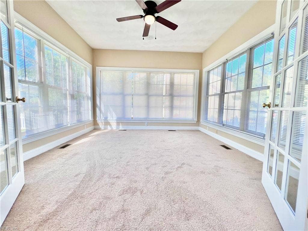 336 Conservation Crossing, Chesapeake, VA 23320