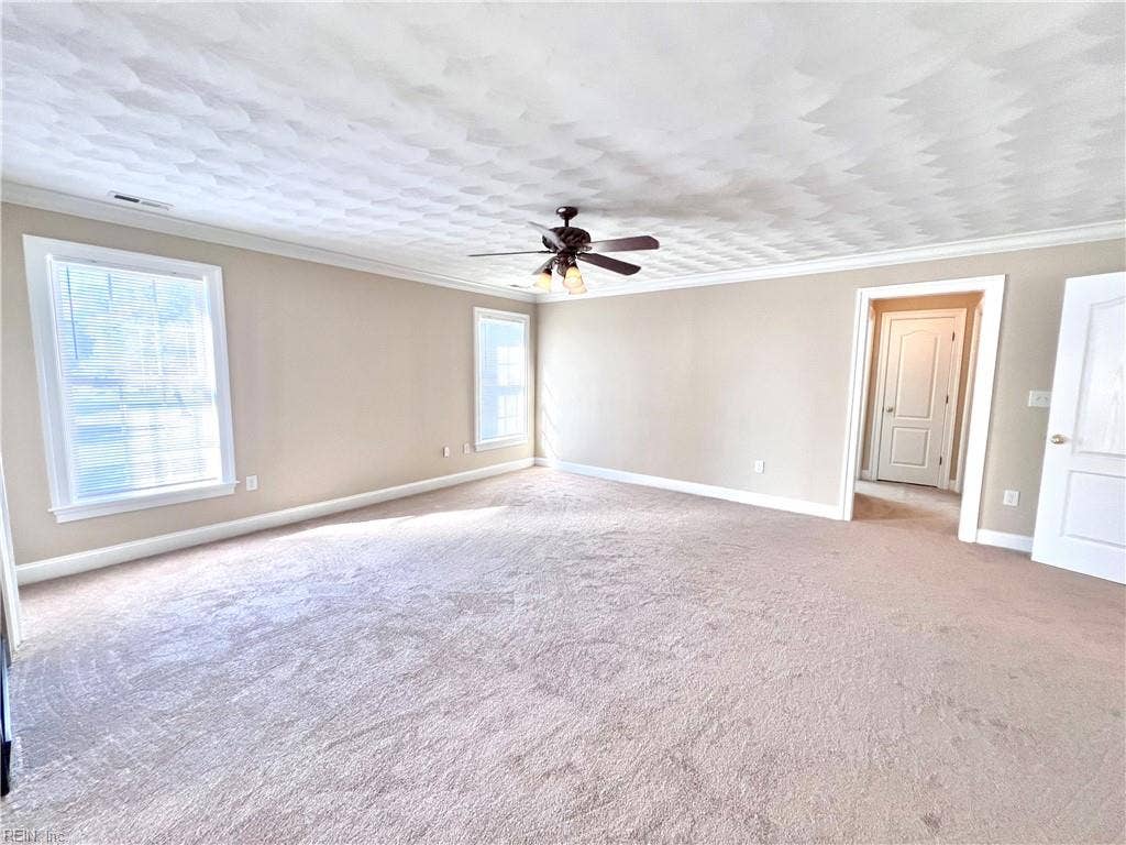 336 Conservation Crossing, Chesapeake, VA 23320