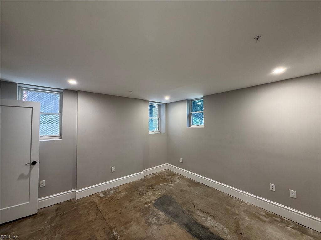 223 29th Street, #101, Newport News, VA 23607 223 29th Street, #101, Newport News, VA 23607