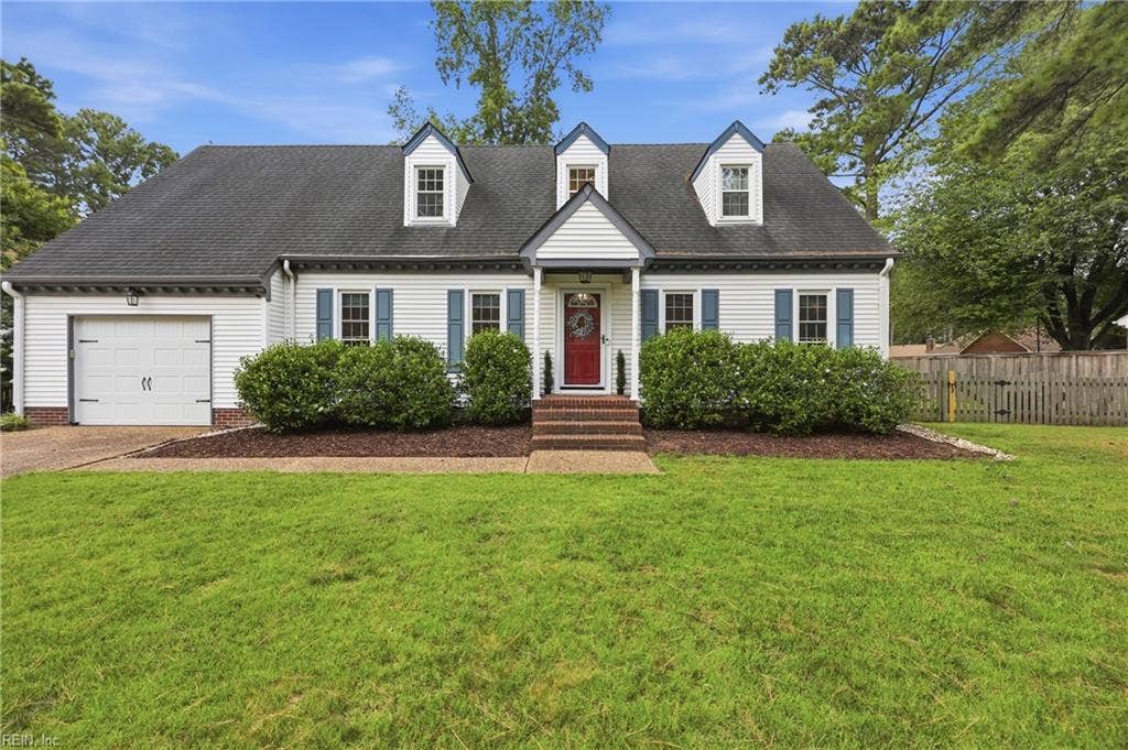 424 Pines Of Warrick Drive, Pines Of Warrick, Chesapeake, VA 23322