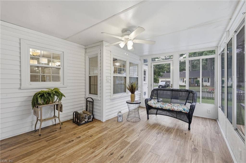 424 Pines Of Warrick Drive, Pines Of Warrick, Chesapeake, VA 23322
