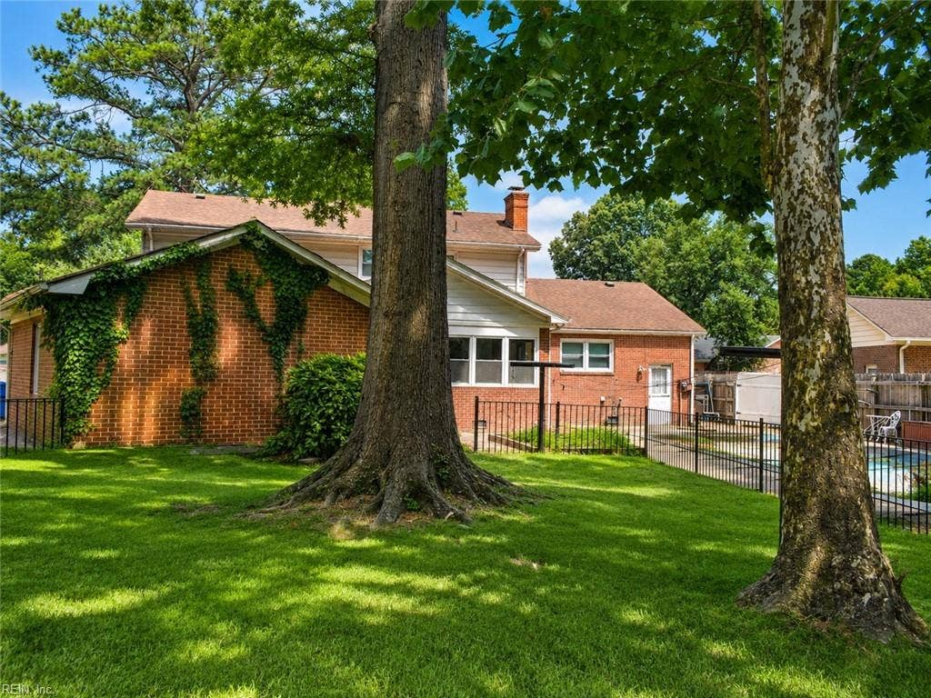 316 Tudor Place, Chesapeake, VA 23325 316 Tudor Place, Chesapeake, VA 23325
