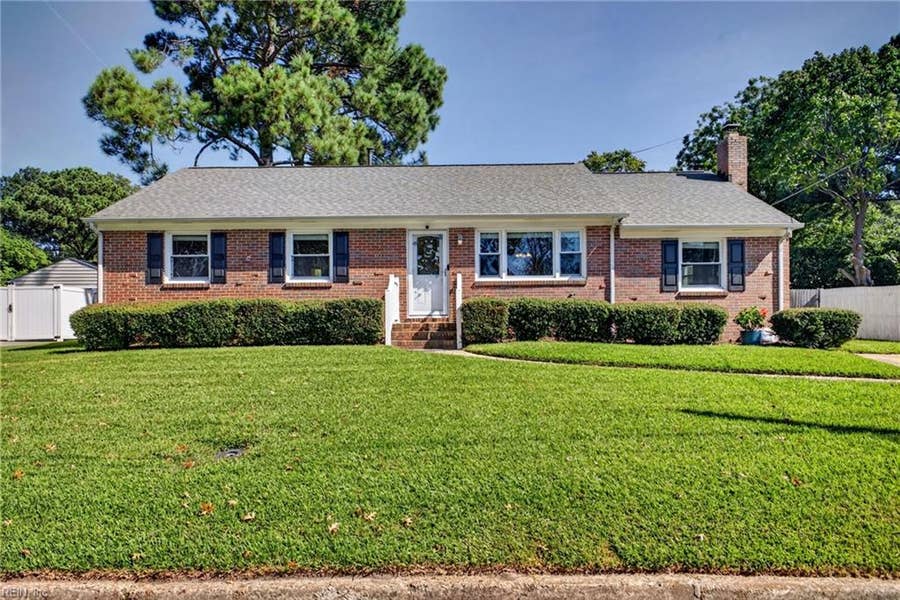 Property photo for 3741 Linnet Lane, Portsmouth, VA