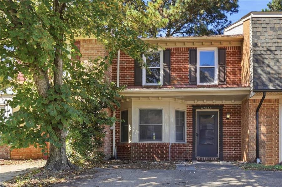 Property photo for 1940 Candlelight Drive, Chesapeake, VA