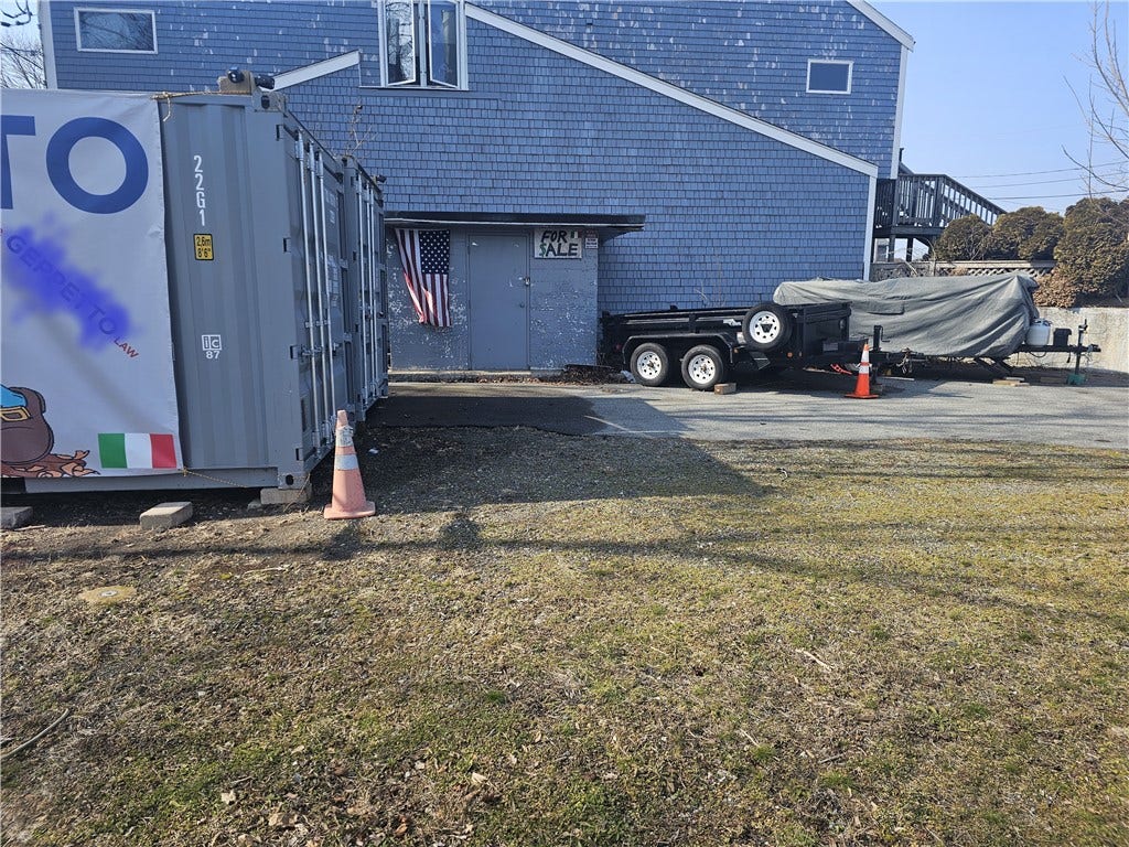 1074 East Main Road, Portsmouth, RI 02871 1074 East Main Road, Portsmouth, RI 02871