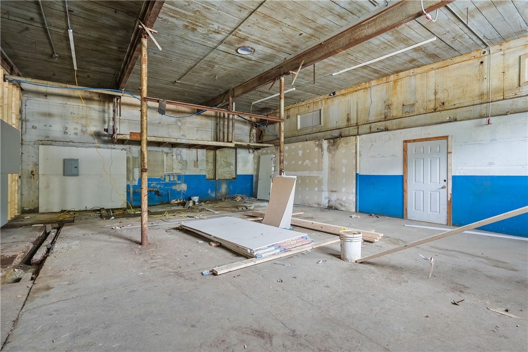50 Waterman Avenue, North Providence, RI 02911 50 Waterman Avenue, North Providence, RI 02911