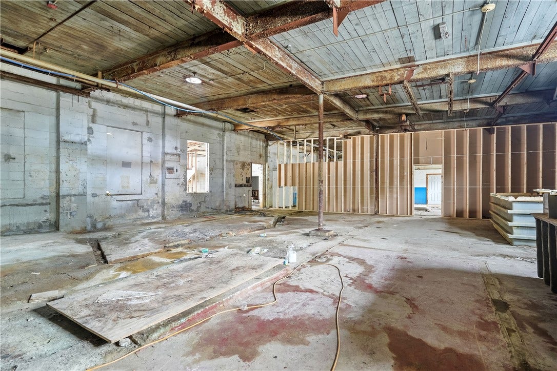 50 Waterman Avenue, North Providence, RI 02911 50 Waterman Avenue, North Providence, RI 02911