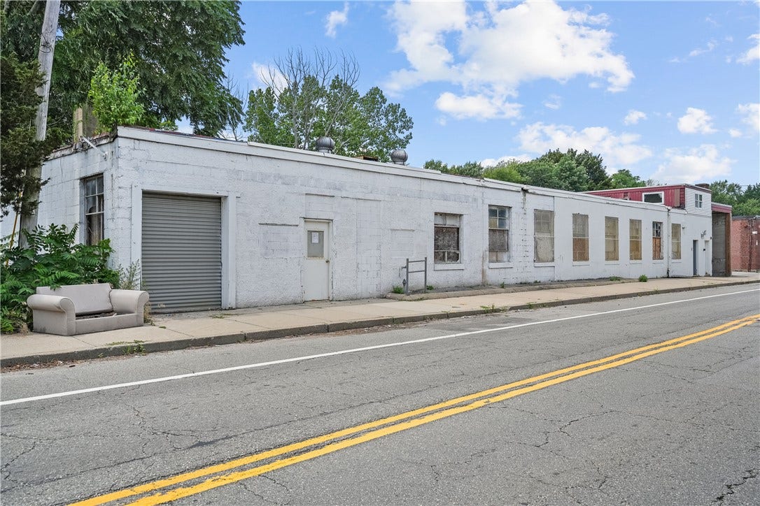 50 Waterman Avenue, North Providence, RI 02911 50 Waterman Avenue, North Providence, RI 02911