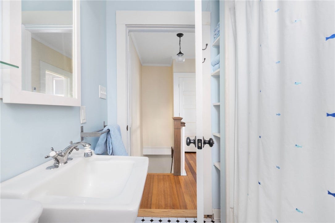 59 Mount Hope Avenue, Jamestown, RI 02835 59 Mount Hope Avenue, Jamestown, RI 02835
