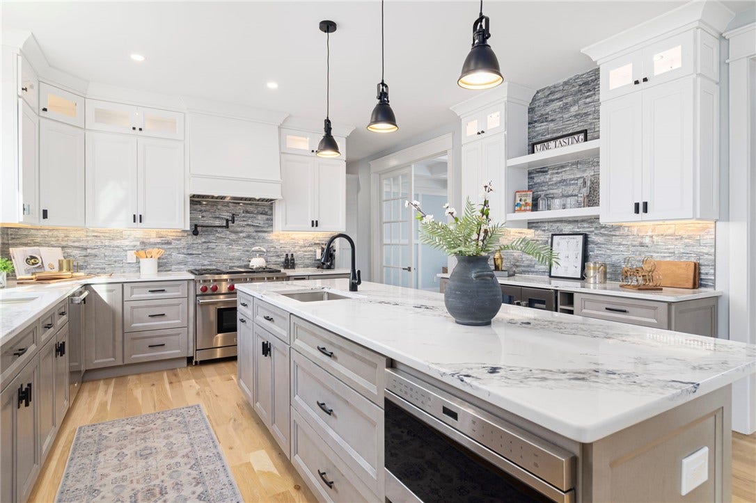 35 Beech Crest Road, East Greenwich, RI 02818