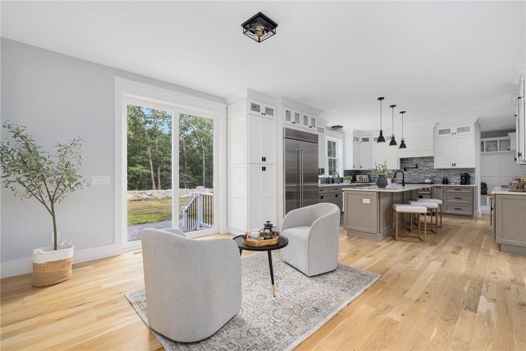 35 Beech Crest Road, East Greenwich, RI 02818