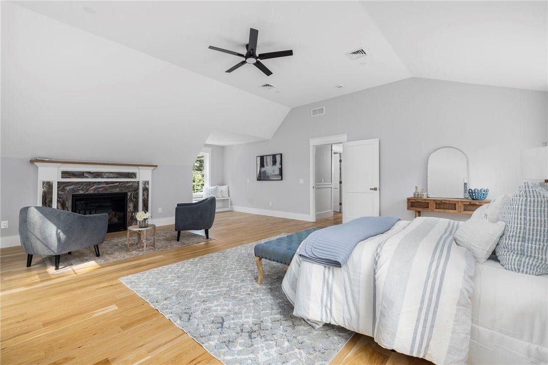 35 Beech Crest Road, East Greenwich, RI 02818