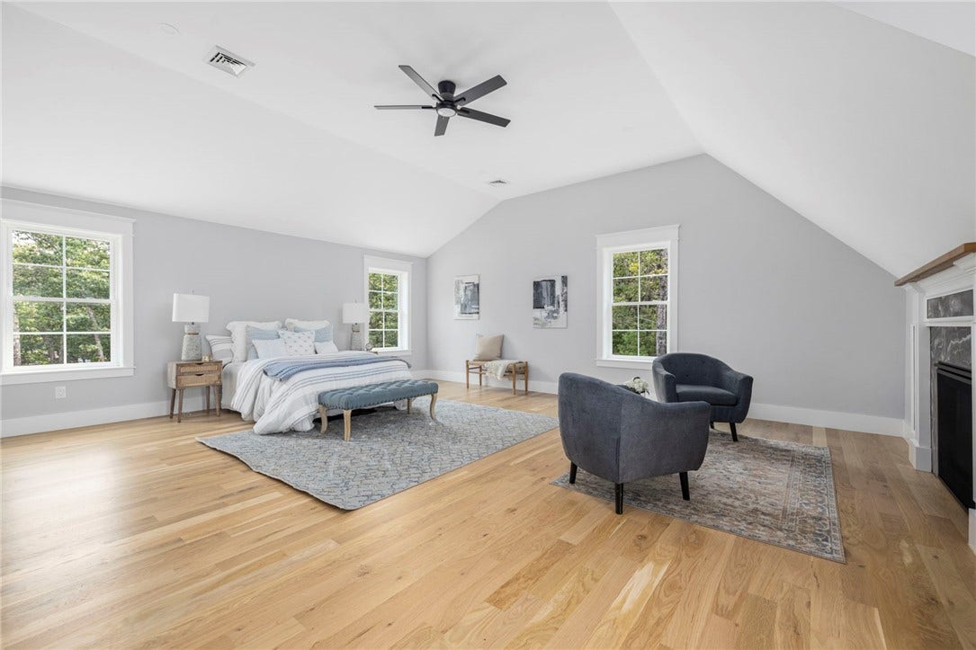 35 Beech Crest Road, East Greenwich, RI 02818