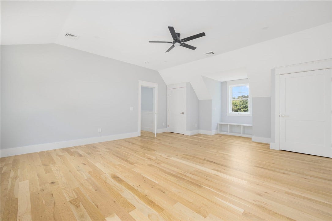 35 Beech Crest Road, East Greenwich, RI 02818