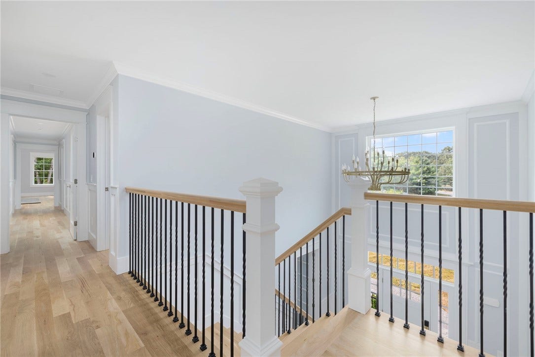 35 Beech Crest Road, East Greenwich, RI 02818