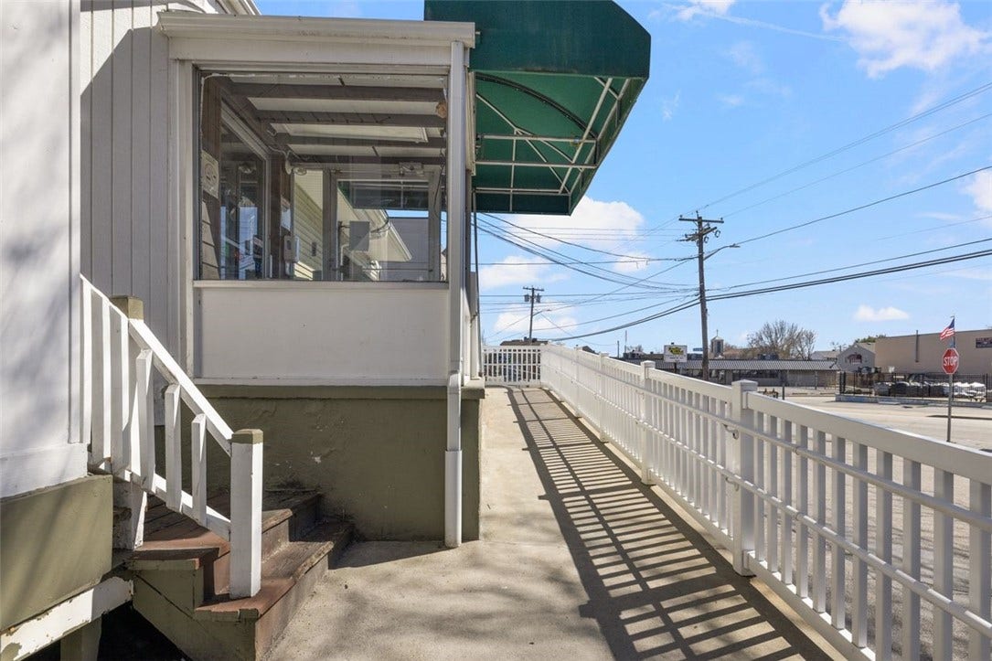 1137 Charles Street, North Providence, RI 02904 1137 Charles Street, North Providence, RI 02904