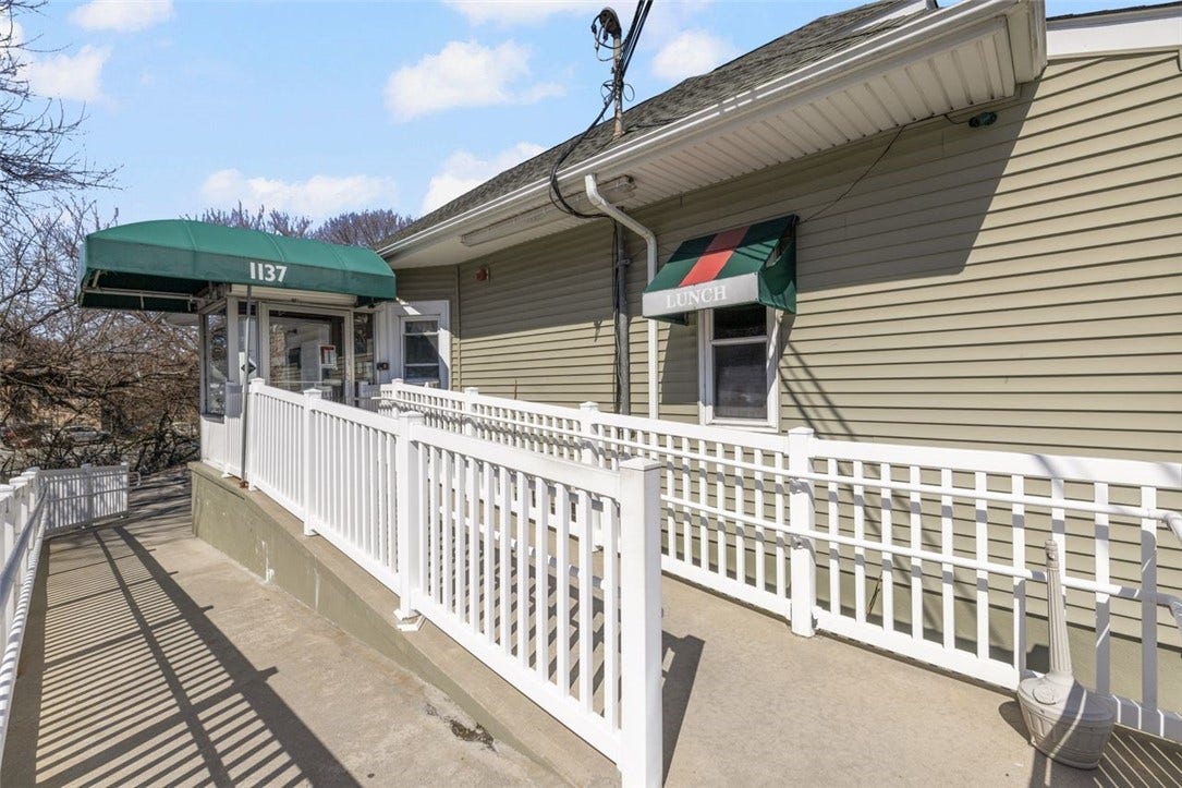 1137 Charles Street, North Providence, RI 02904 1137 Charles Street, North Providence, RI 02904