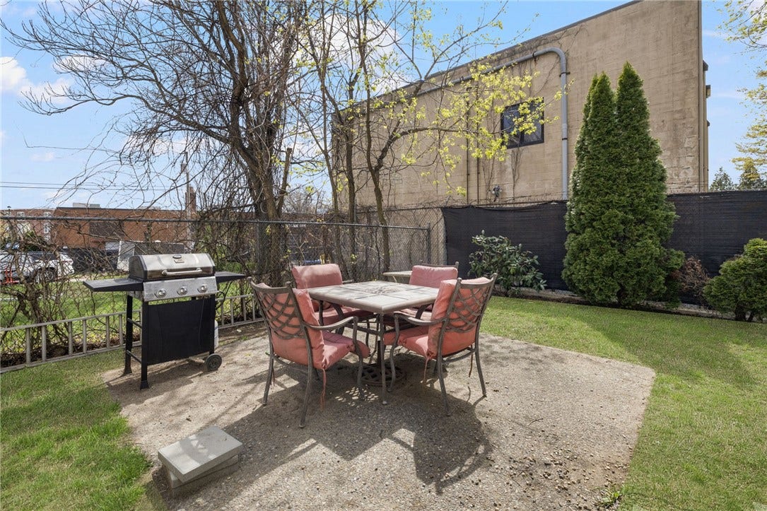 228 Woonasquatucket Avenue, North Providence, RI 02911 228 Woonasquatucket Avenue, North Providence, RI 02911