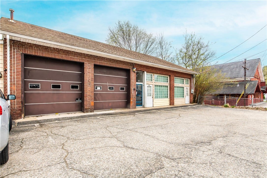 963 Victory Highway, Burrillville, RI 02839