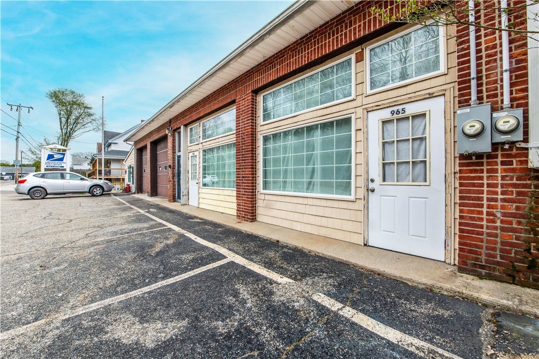 963 Victory Highway, Burrillville, RI 02839