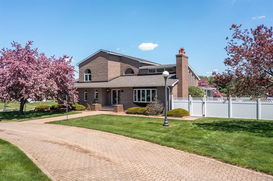 Property photo for 524 Wauregan Road, Brooklyn, CT