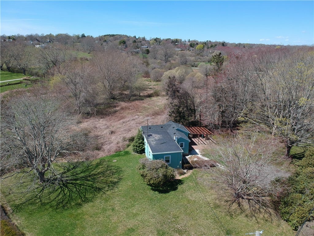 58 Vaucluse Avenue, Middletown, RI 02842 58 Vaucluse Avenue, Middletown, RI 02842