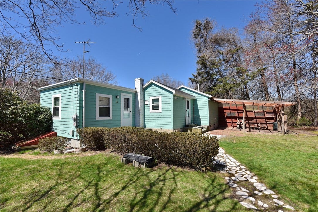58 Vaucluse Avenue, Middletown, RI 02842 58 Vaucluse Avenue, Middletown, RI 02842