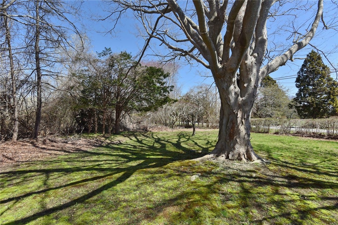 58 Vaucluse Avenue, Middletown, RI 02842 58 Vaucluse Avenue, Middletown, RI 02842