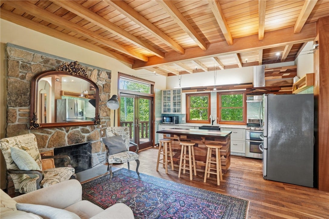160 Ross Hill Road, Charlestown, RI 02813 160 Ross Hill Road, Charlestown, RI 02813